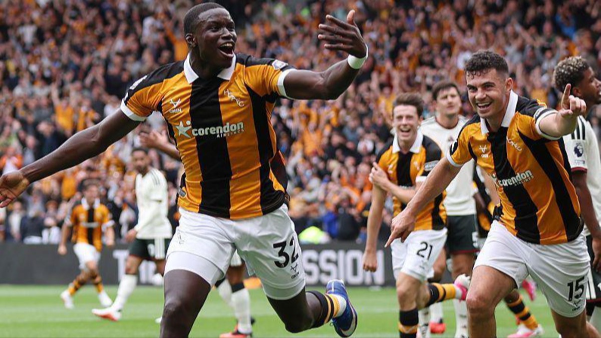 Hull roar, Arsenal swagger and Newcastle surprise.